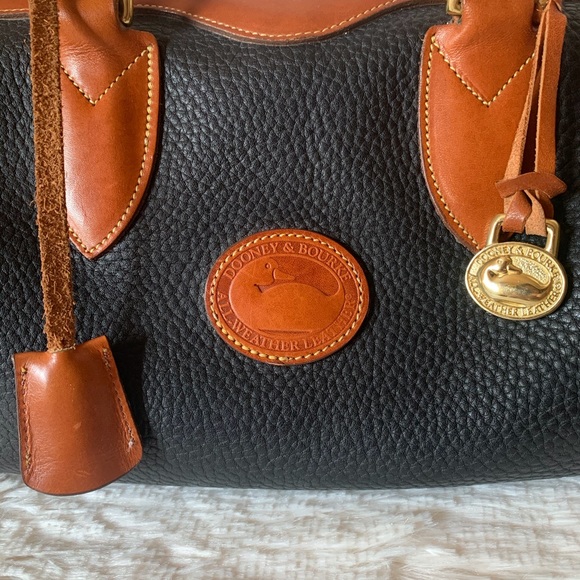 SOLD Vintage Dooney AWL Gladstone Satchel - Picture 11 of 16